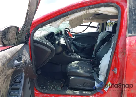 2016 Ford Focus Se z USA, uszkodzony, nr VIN 1FADP3F25GL314507